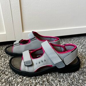 Coxist Women’s Gray Pink Active‎ Waterproof Hiking Sandals Size 8